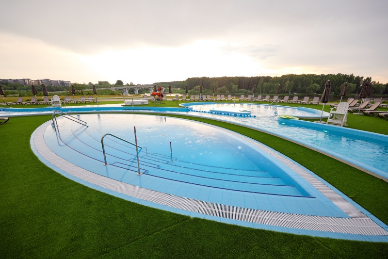 ОТКРЫТЫЙ БАССЕЙН АКВАТЕРРАСА /  AQUATERRACE OUTDOOR POOL