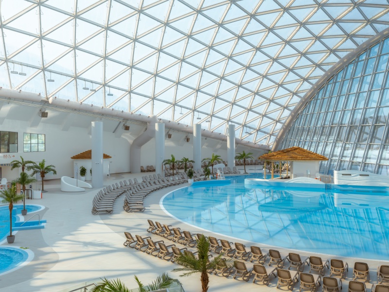 Бассейн и мокрый бар / Wet Bar pool